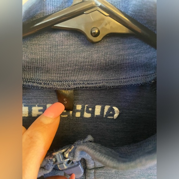 Alphalete sweater - Picture 8 of 10